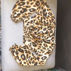 Forever21; Size M; Black/Tan